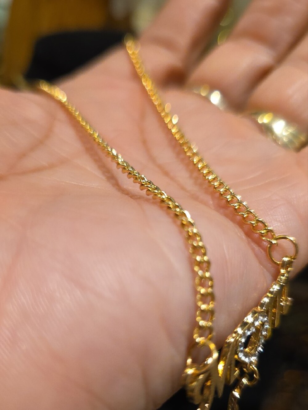 Source Unknown Gold 'Mom' Pendant Necklace with Heart and 'Love' Drop - Picture 4 of 5